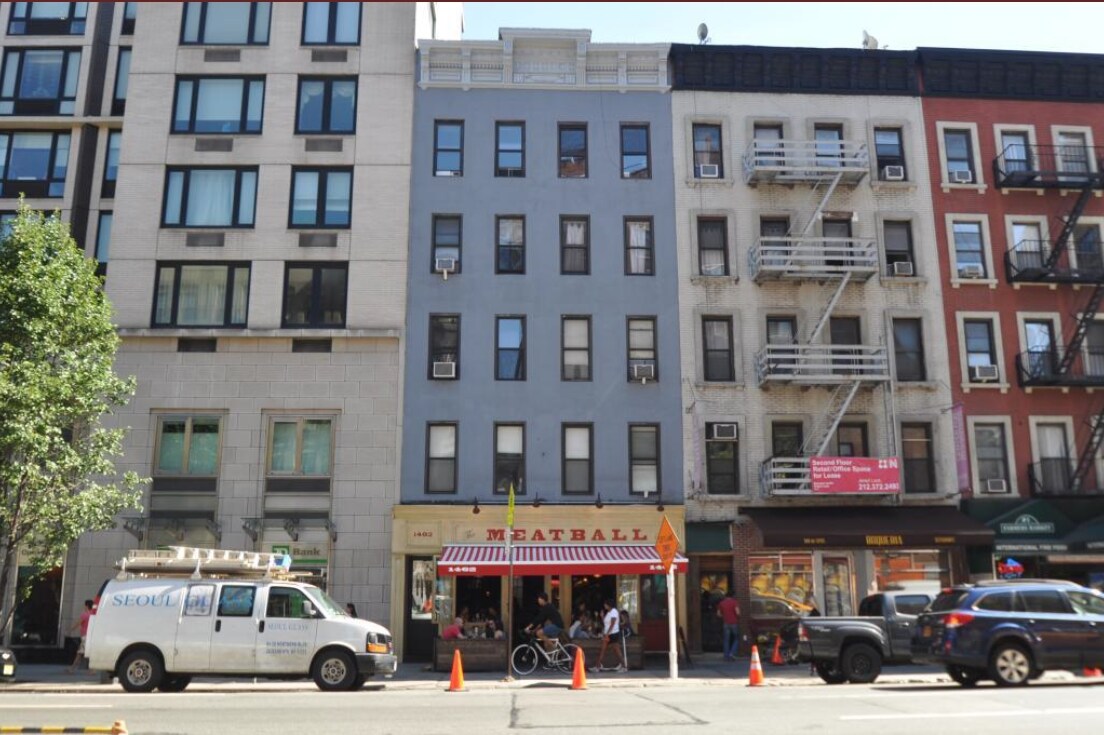 Primary Photo - 1462 Second Ave