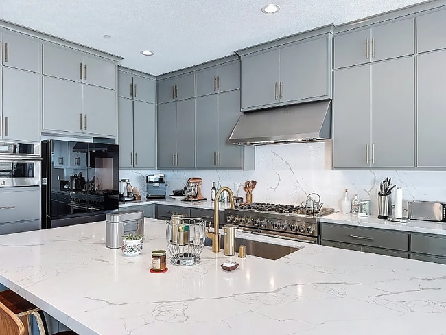 Foto del edificio - 2407 Schooner Ave