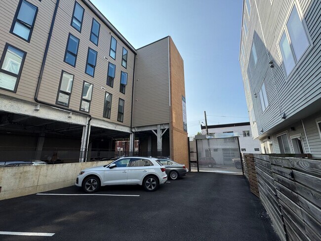 Foto del edificio - Luxurious 3-Bed Fishtown Home with Private...