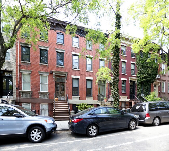 Foto del edificio - 514 Clinton St