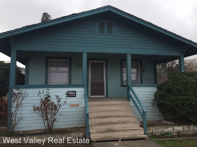 Building Photo - 2 br, 1 bath House - 717 B Street