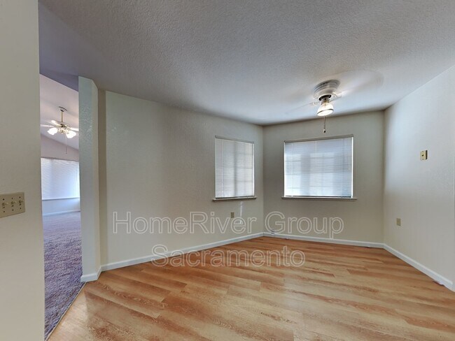 Building Photo - 8045 Arroyo Vista Dr