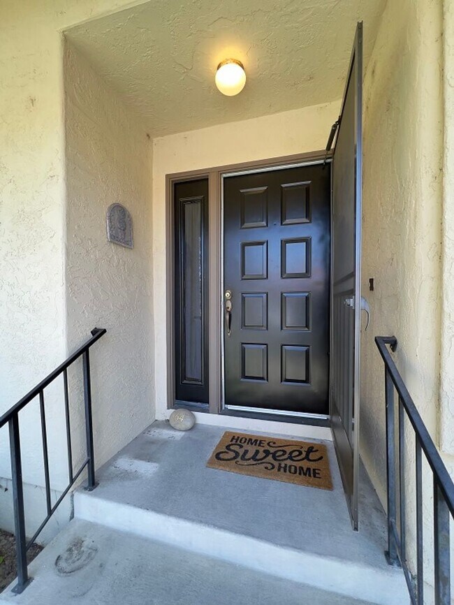 Building Photo - 64 Fountain Grove Cir