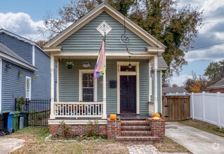 Building Photo - 313 7th St