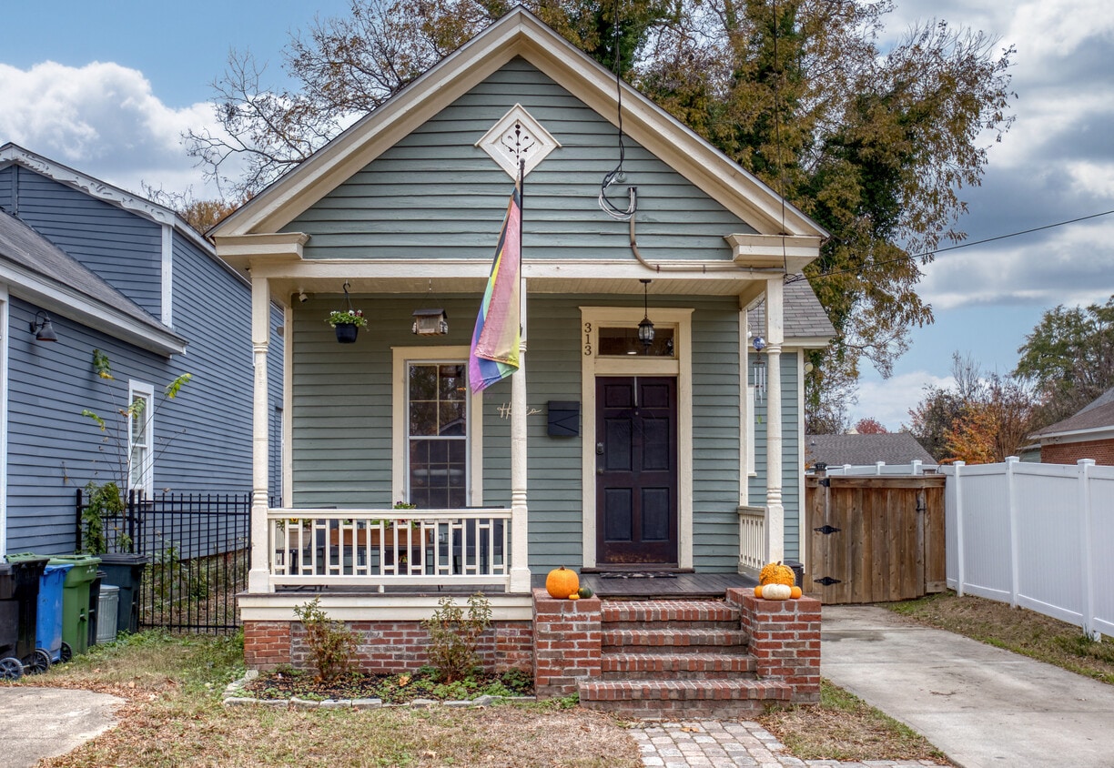Primary Photo - 313 7th St