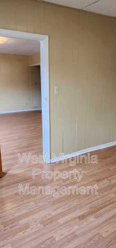 Building Photo - 207 Charles St