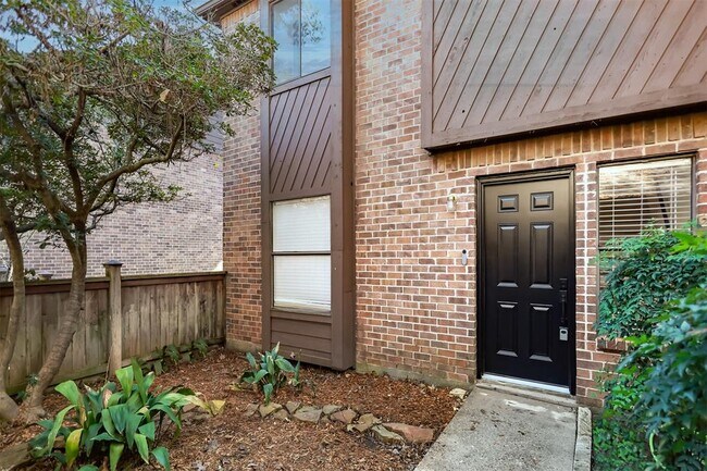 Building Photo - 46 Willowwood Cir