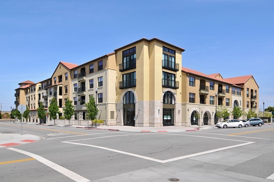 1001 Laurel St Unit 227, San Carlos, CA 94070 Condo for Rent in San