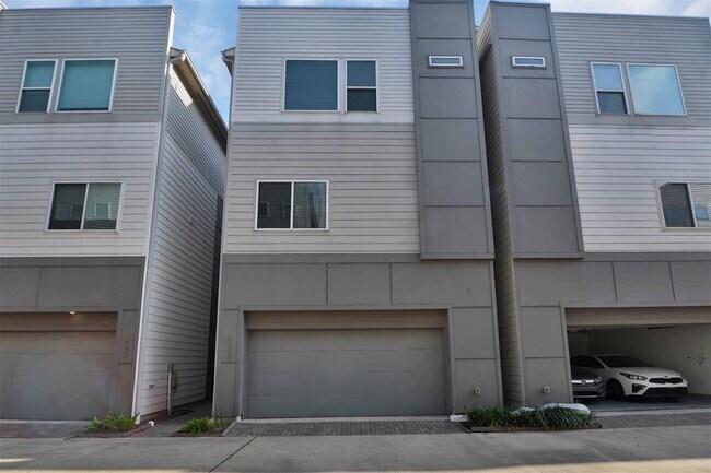 Building Photo - 323 Eado Park Cir