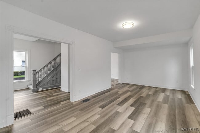 Foto del edificio - 131 Ross St