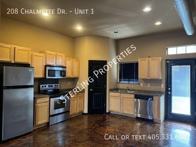 Foto del edificio - 208 Chalmette Dr