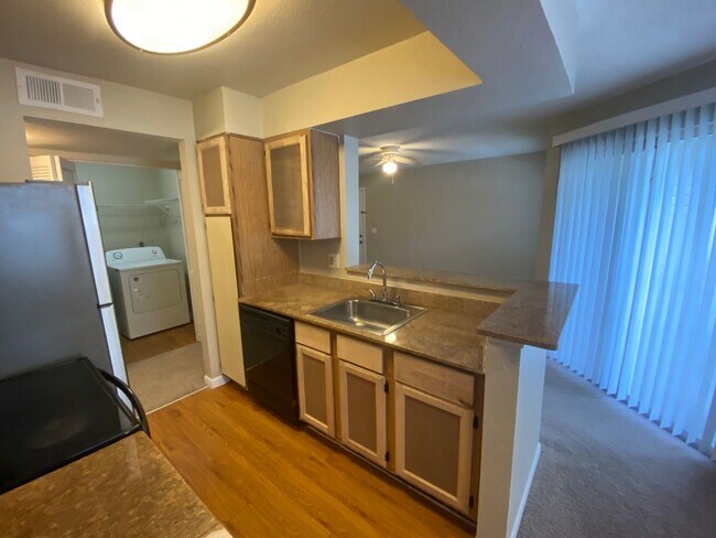 Foto del edificio - Condo for rent