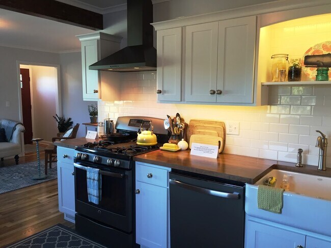 Updated Kitchen - 818 Ash Street
