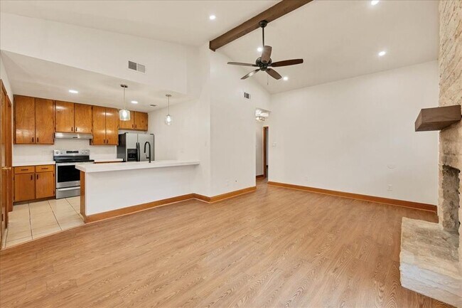 Foto del edificio - 108 S Kaupo Dr