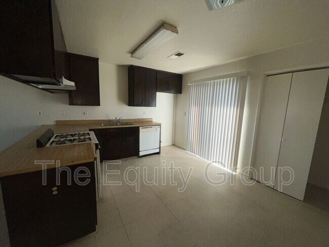 Foto del edificio - 10949 Thompson Dr