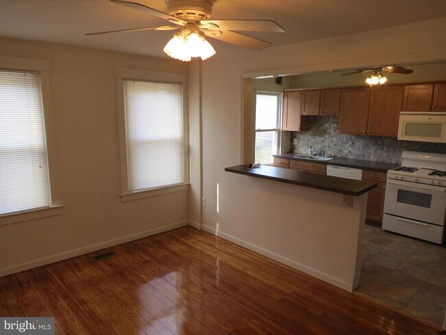 Foto del edificio - 240 Pensdale St