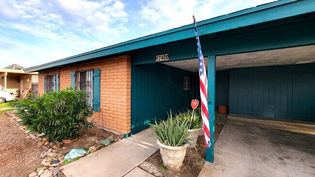 Foto del edificio - 7400 N Meredith Blvd