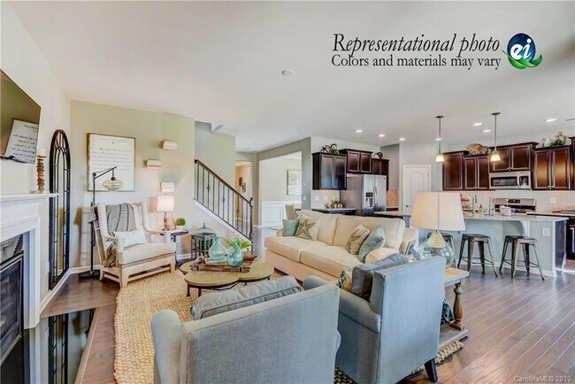 Building Photo - 15429 Topanga Dr