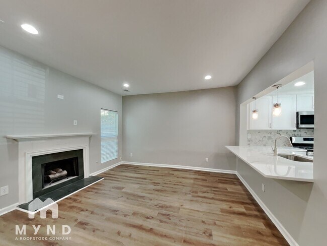 Building Photo - 404 Wedgewood Way