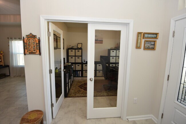 Building Photo - 143 Wood Stork Ln
