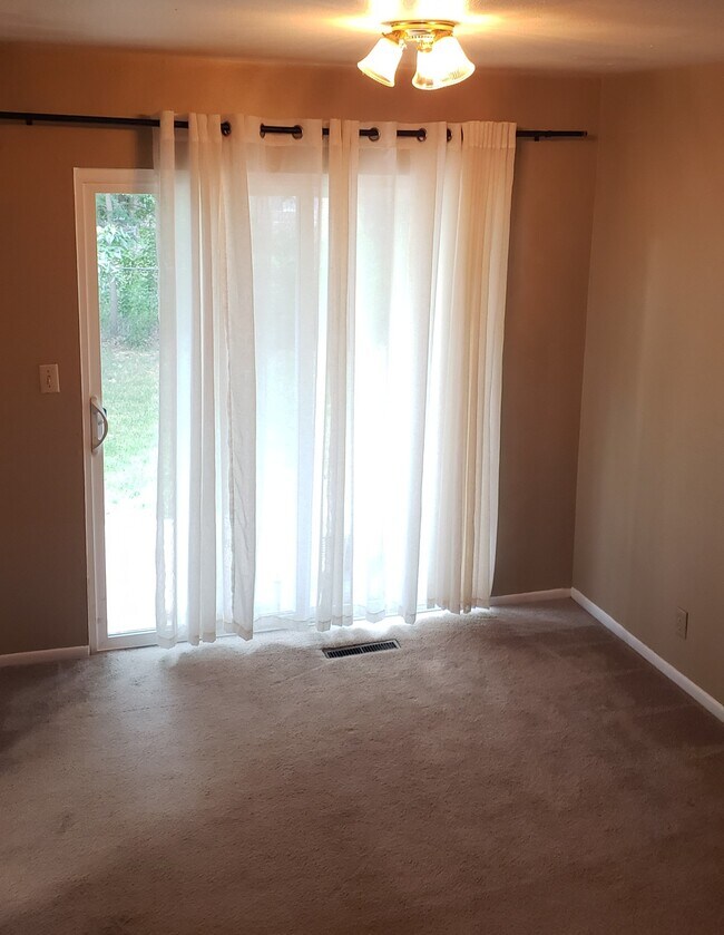 Foto del edificio - 1400 Brentwood Dr