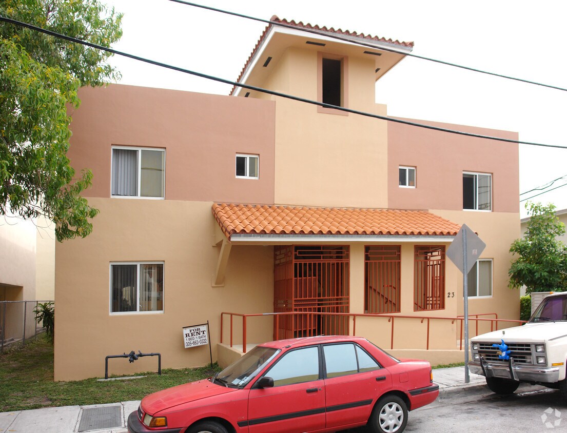 Foto principal - 23 SW 21st Ave