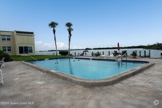 Building Photo - 1605 Minutemen Causeway