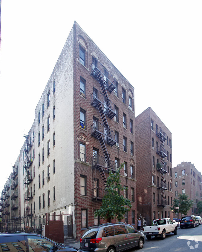 Foto del edificio - 1356 Walton Ave