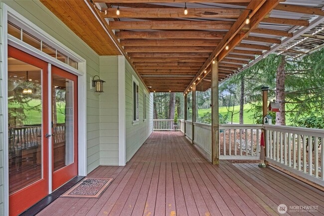 Building Photo - STUNNING 3 BEDROOM IN ALDERBROOK