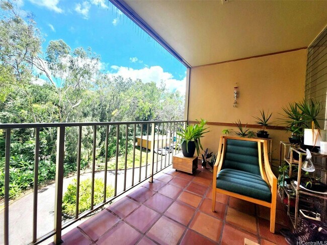 Foto del edificio - 95-273 Waikalani Drive
