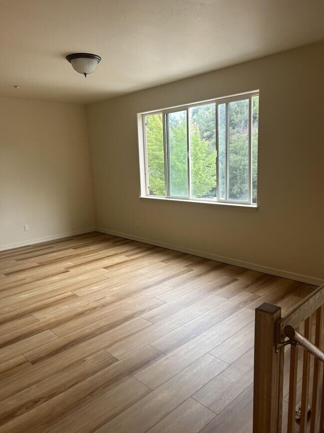 Building Photo - 3150 Quasar St
