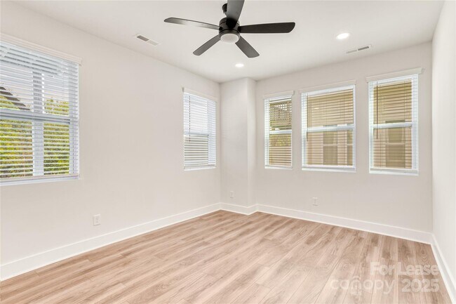 Building Photo - 1724 Unison Dr
