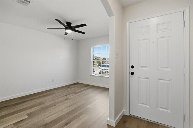 Foto del edificio - 4001 Cressler Ln