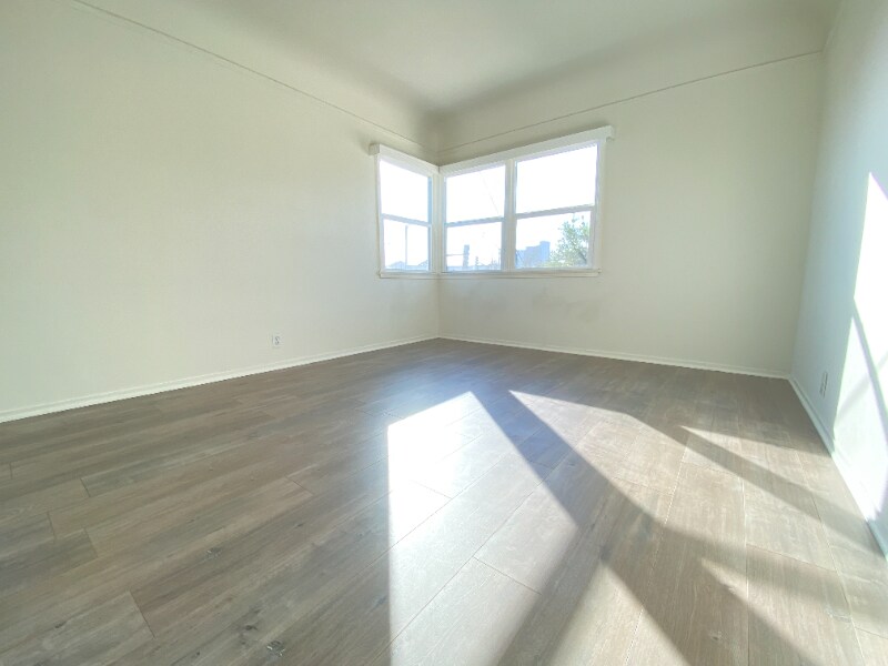 Foto principal - 2600 Santa Monica Blvd