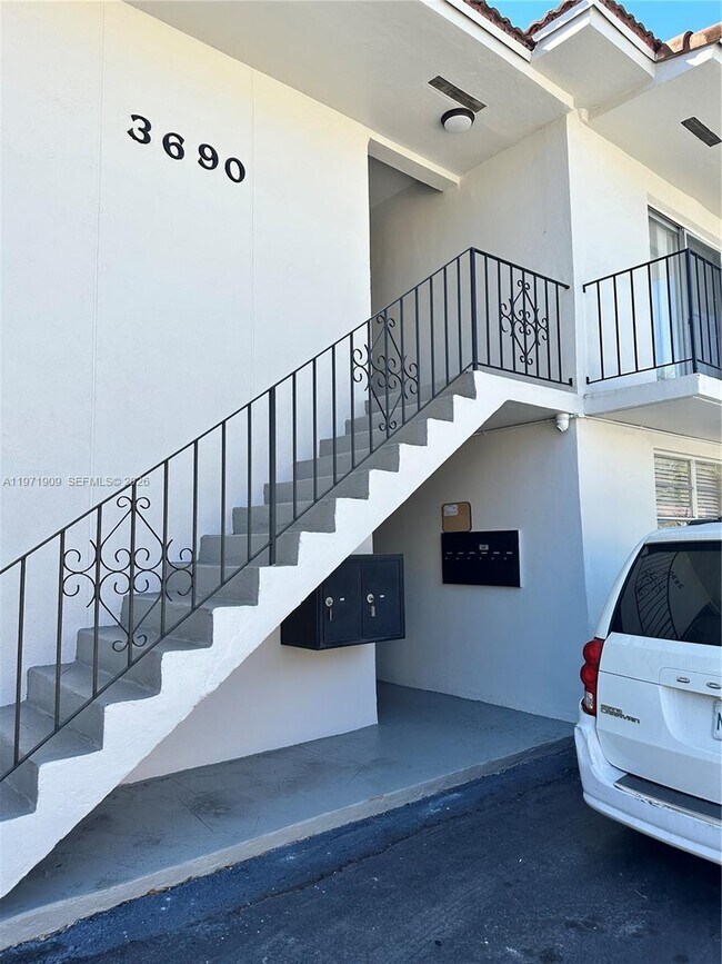 Foto del edificio - 543 SW 37th Ave