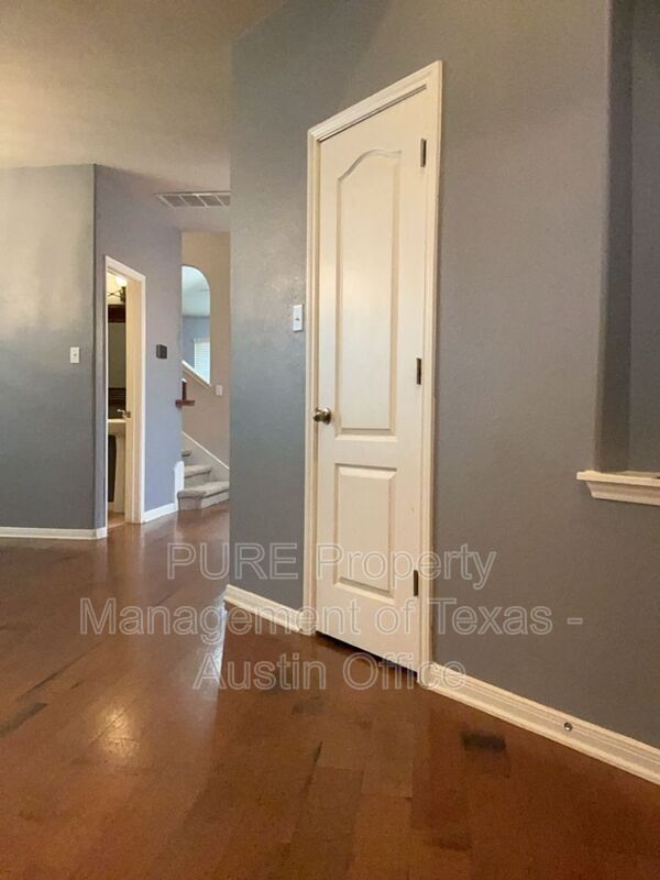 Foto del edificio - 803 Centerbrook Pl