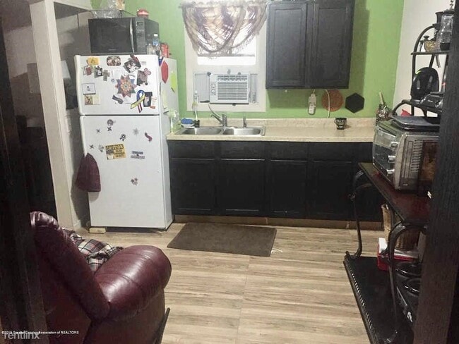 Building Photo - 2 br, 1 bath House - 712 S Hayford Ave