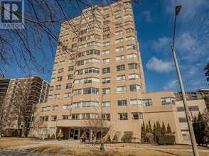 Building Photo - 4 Park Vista