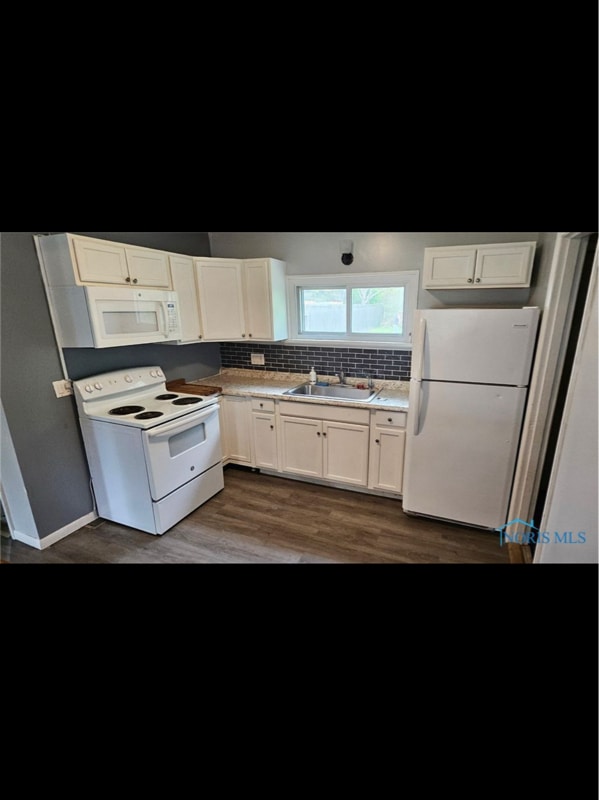 Building Photo - 228 Deigle Dr