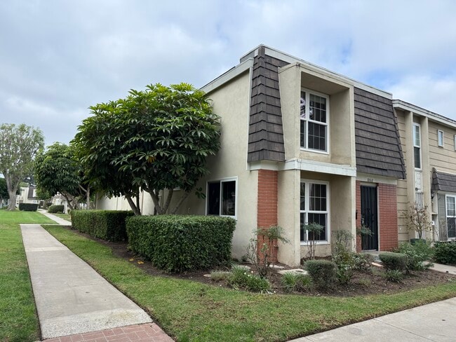 Photo - 10068 San Miguel Ct Townhome