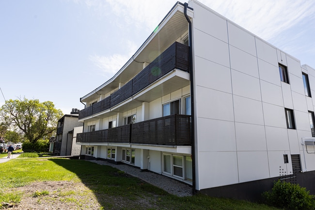 Building Photo - Grapes Manor Apartments