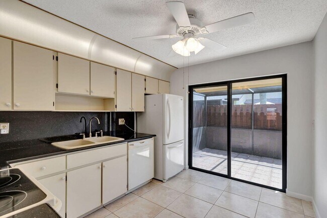 Foto del edificio - 8182 SE Villa Way
