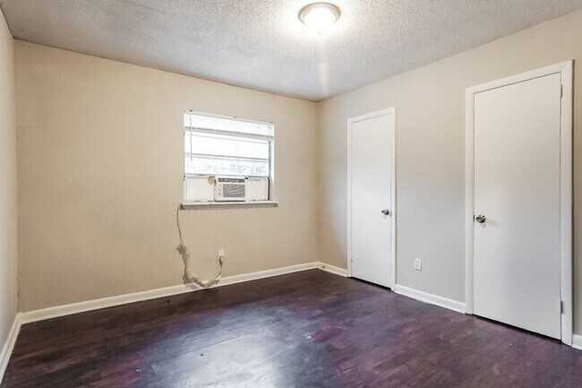 Foto del edificio - 712 47th St N