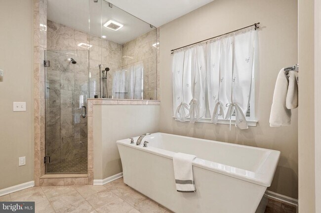 Building Photo - 25762 Forerunner Ln
