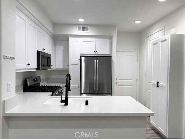 Foto del edificio - 401 Castiano St