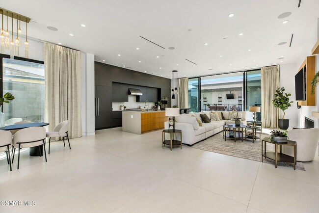Foto del edificio - 829 Flower Ave