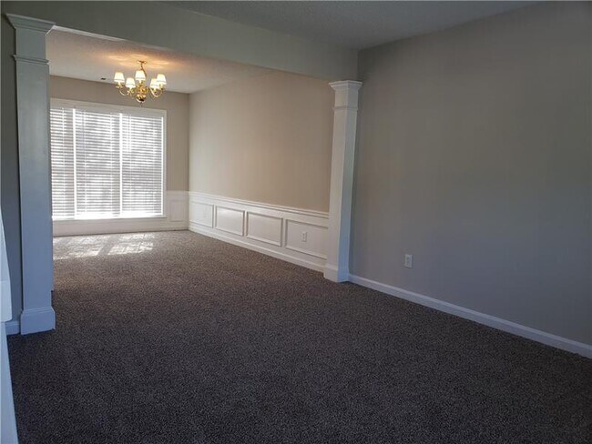 Building Photo - 401 Bass Way NW
