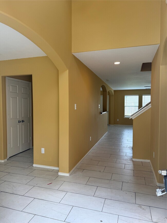 Building Photo - 5111 Caymus Dr