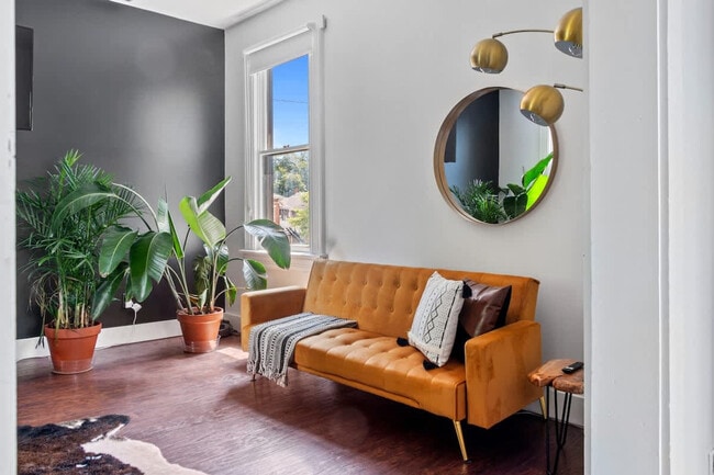 Foto del edificio - 241 W Water St