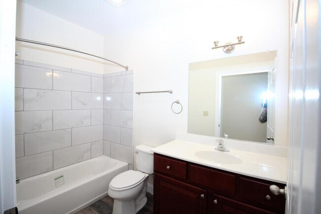 Foto del edificio - 1665 Kenton Rd